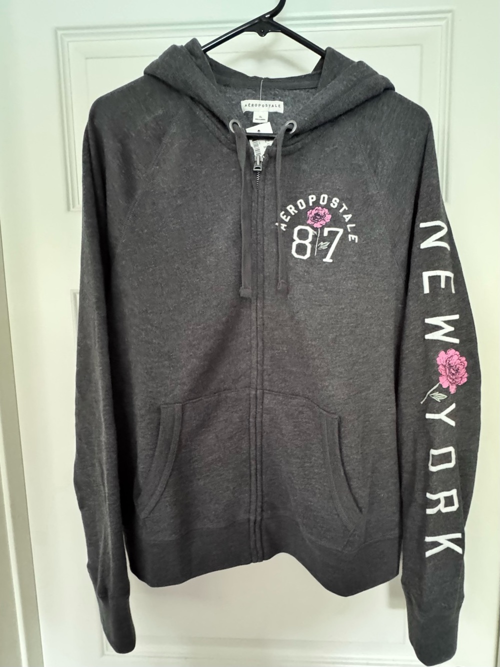 Aeropostale Women’s XL Gray New York Floral Full Zip Hoodie NWT